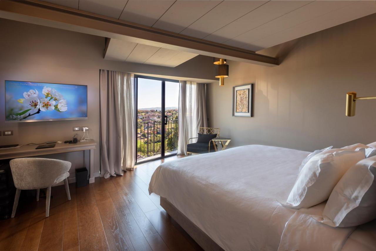 Dimora Cordero Hotel Priocca ภายนอก รูปภาพ